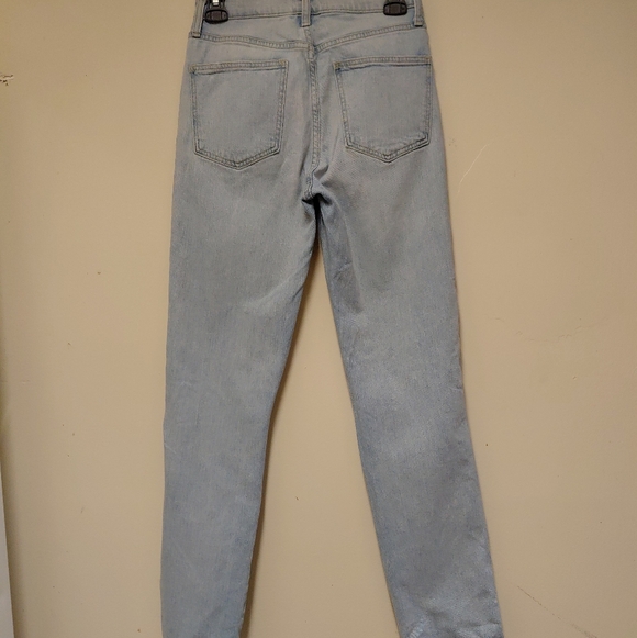 Arizon Womens Light Wash Distressed Highrise Denim Jeans Size 0 - Picture 2 of 10